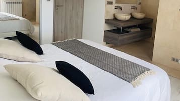 7 dormitorios, tabla de planchar con plancha, wifi gratis y ropa de cama