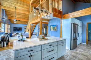 Unclassified image, 5 of 50, button