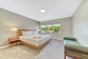 3 bedrooms, iron/ironing board, WiFi