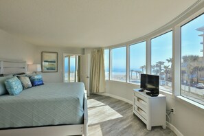2 bedrooms, iron/ironing board, free WiFi, bed sheets - LUXURY OCEANFRONT 2BR Condo, Pool & Hot Tub, Game Rooms, Great Views (Daytona Beach Shores)