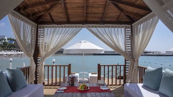 Privatstrand, Cabañas (kostenlos), Liegestühle, Sonnenschirme