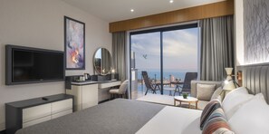 Luxury-Doppel- oder -Zweibettzimmer | Allergikerbettwaren, kostenlose Minibar, Zimmersafe, Schreibtisch