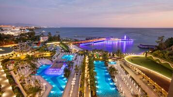 Indoor pool, 5 outdoor pools, pool umbrellas, sun loungers