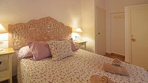 3 chambres, fer et planche à repasser, Wi-Fi gratuit, draps fournis