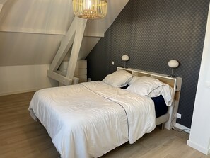 4 chambres, bureau, fer et planche à repasser, Wi-Fi