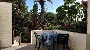 Double Room | Garden view