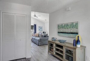 TV - PV Clubhouse in Old Ponte Vedra (Ponte Vedra Beach)