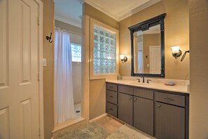 Free toiletries, hair dryer, towels - Waterfront Lake Conroe Getaway w/ Multiple Decks! (Montgomery)