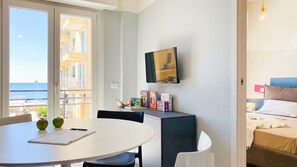 Dining - Family Experience II Apartment (Pietra Ligure)