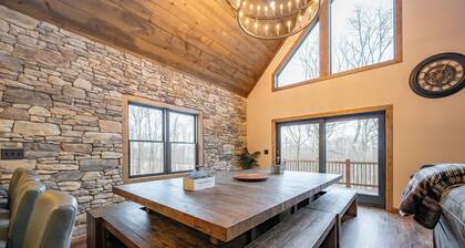 New! Luxury Lodge w/ Pool, Sauna & Theater