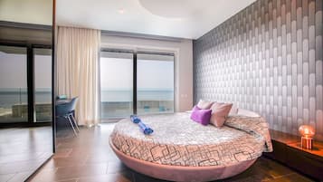 8 Schlafzimmer, BĂŒgeleisen/BĂŒgelbrett, Reisekinderbett, kostenloses WLAN