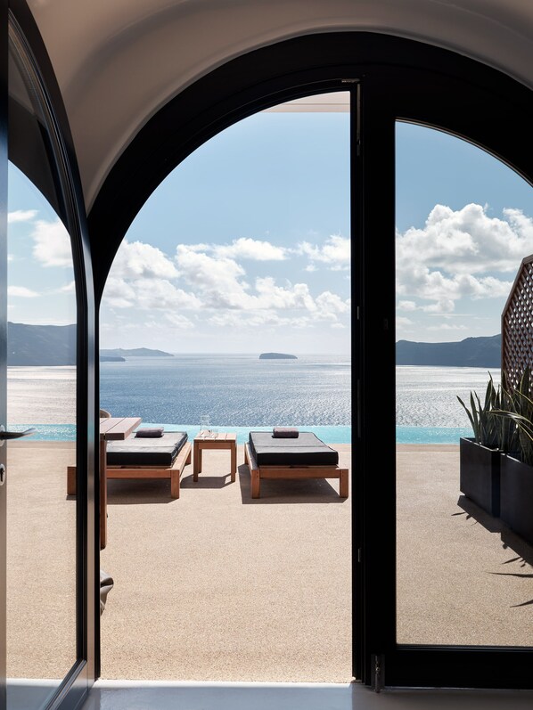 Exterior - Olvos Luxury Suites (Santorini)