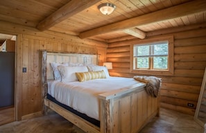 3 Schlafzimmer, Reisekinderbett, kostenloses WLAN, Bettwäsche