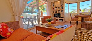 TV, books - CASA OASIS -La Pared -max. 4 persons -internet -2 bed rooms (La Pared)