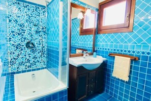 Dusche, Haartrockner, Bidet