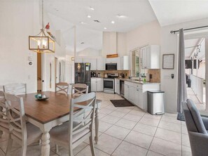 Dining - Waterfront 4BR Marco Island home with heated pool and wifi (Marco Island)