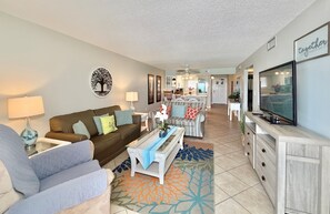 Smart TV, ping pong - Beachfront Condo, Spectacular Ocean Views- Pool,  2BD/2BA- Great Balcony (Panama City Beach)