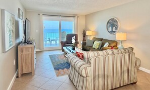 Smart TV, ping pong - Beachfront Condo, Spectacular Ocean Views- Pool,  2BD/2BA- Great Balcony (Panama City Beach)