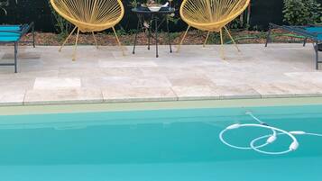 Piscine extérieure, piscine chauffée