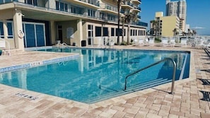 Beheizter Pool