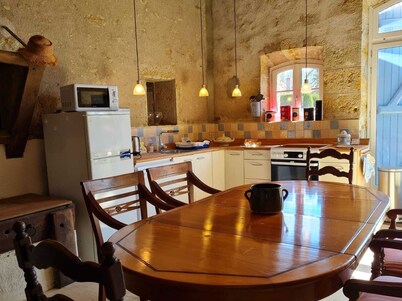 Magnificent typical Morvan house with swimming pool