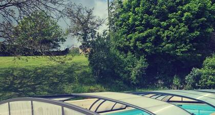 Magnificent typical Morvan house with swimming pool