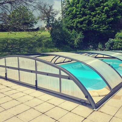 Magnificent typical Morvan house with swimming pool