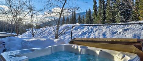 مغطس سبا خارجي