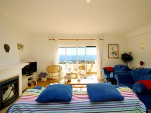 TV, fireplace - Bright and central apartment | Praia da Luz (Luz)