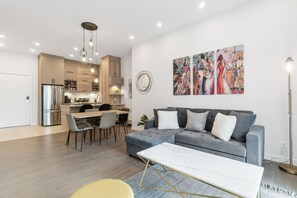 TV, Netflix, streaming services - L'île-Do | condos neufs sur l'ile d'Orléans, Le Classy - 905 (Saint-Pierre-de-l'Île-d'Orléans)