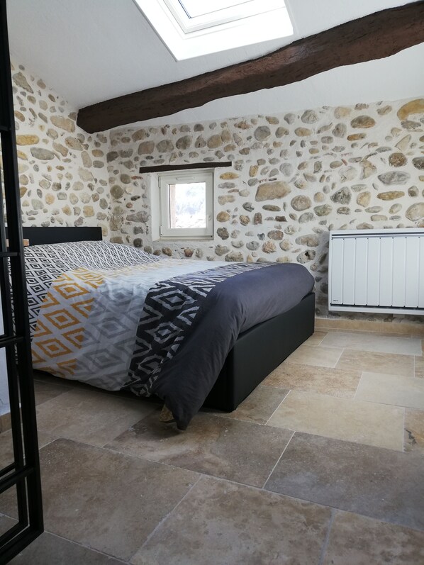 1 Schlafzimmer, Bügeleisen/Bügelbrett, Bettwäsche