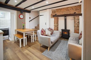 Unclassified image, 5 of 25, button