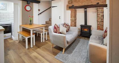 Host & Stay | Thimble Cottage