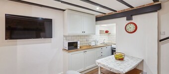 Host & Stay | Thimble Cottage