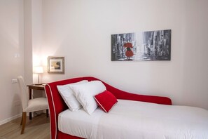 3 chambres, fer et planche à repasser, accès au Wi-Fi (inclus)
