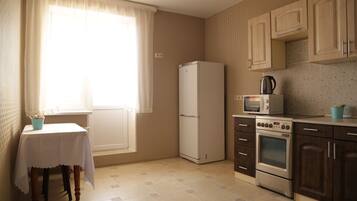 Comfort-Apartment, 2 Schlafzimmer | Eigene Küche | Kühlschrank, Mikrowelle, Ofen, Herdplatte