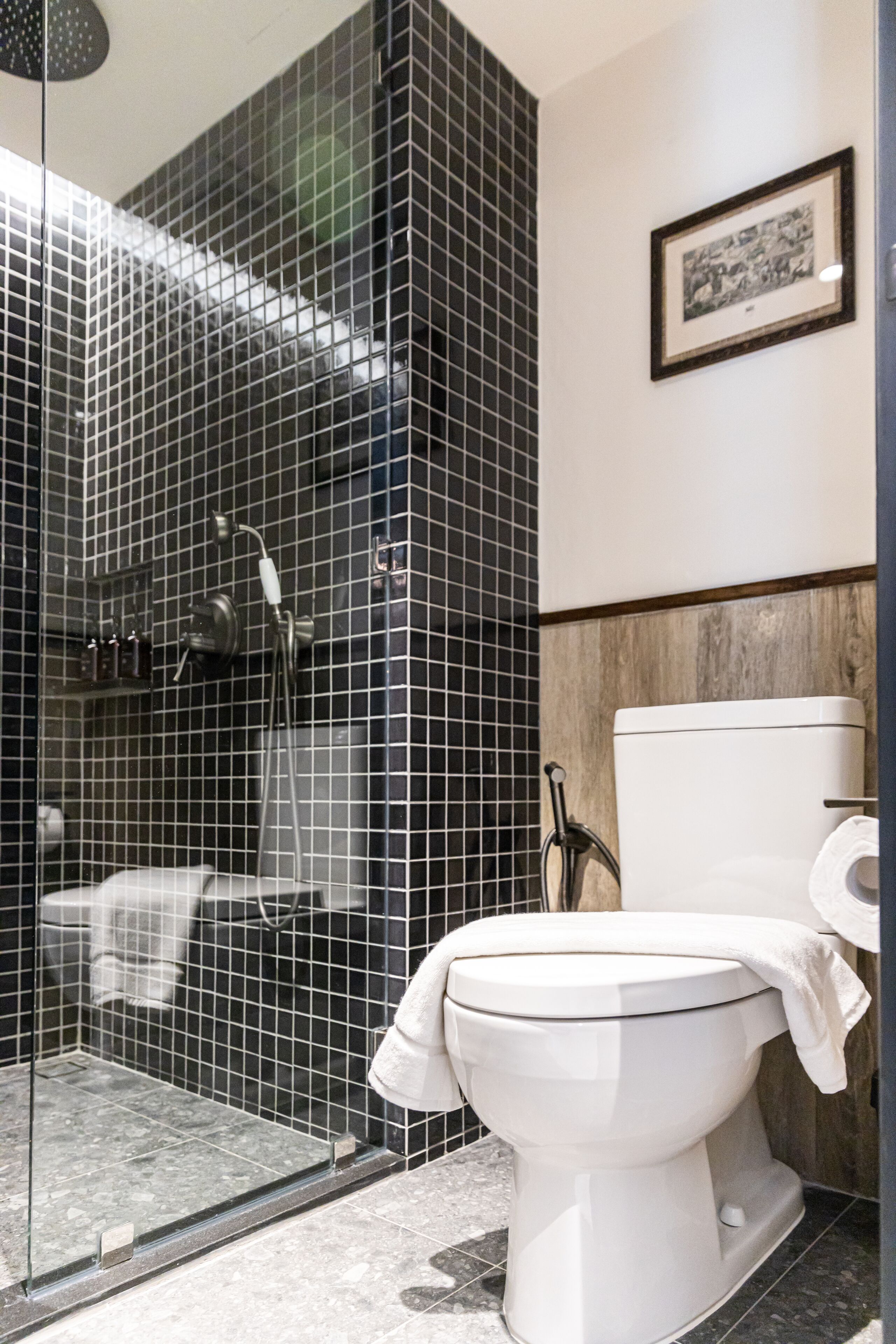 deluxe double room | bathroom | separate bathtub and shower, hair dryer, bathrobes, slippers