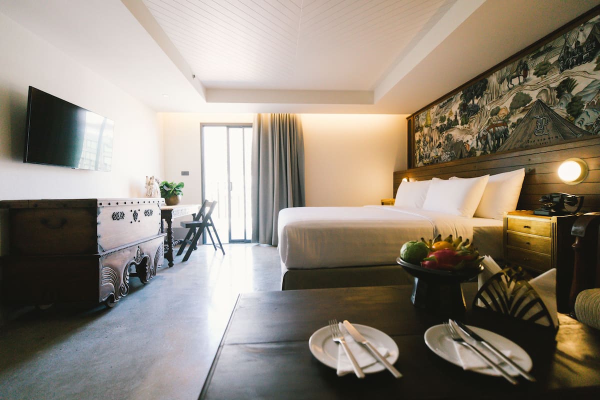 Payaa Suite | Premium bedding, minibar, in-room safe, desk
