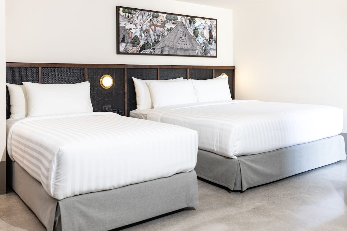 Triple Grand Deluxe | Premium bedding, minibar, in-room safe, desk