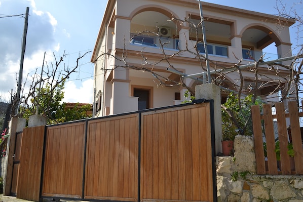 Apartment | Exterior