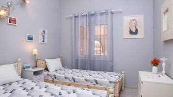 3 bedrooms, iron/ironing board, free WiFi, bed sheets