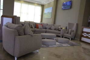 Lobby sitting area - Haile Resort Adama (Adama)