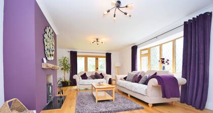 Brackenside , Angmering - a country house that sleeps 12 guests in 6 bedrooms