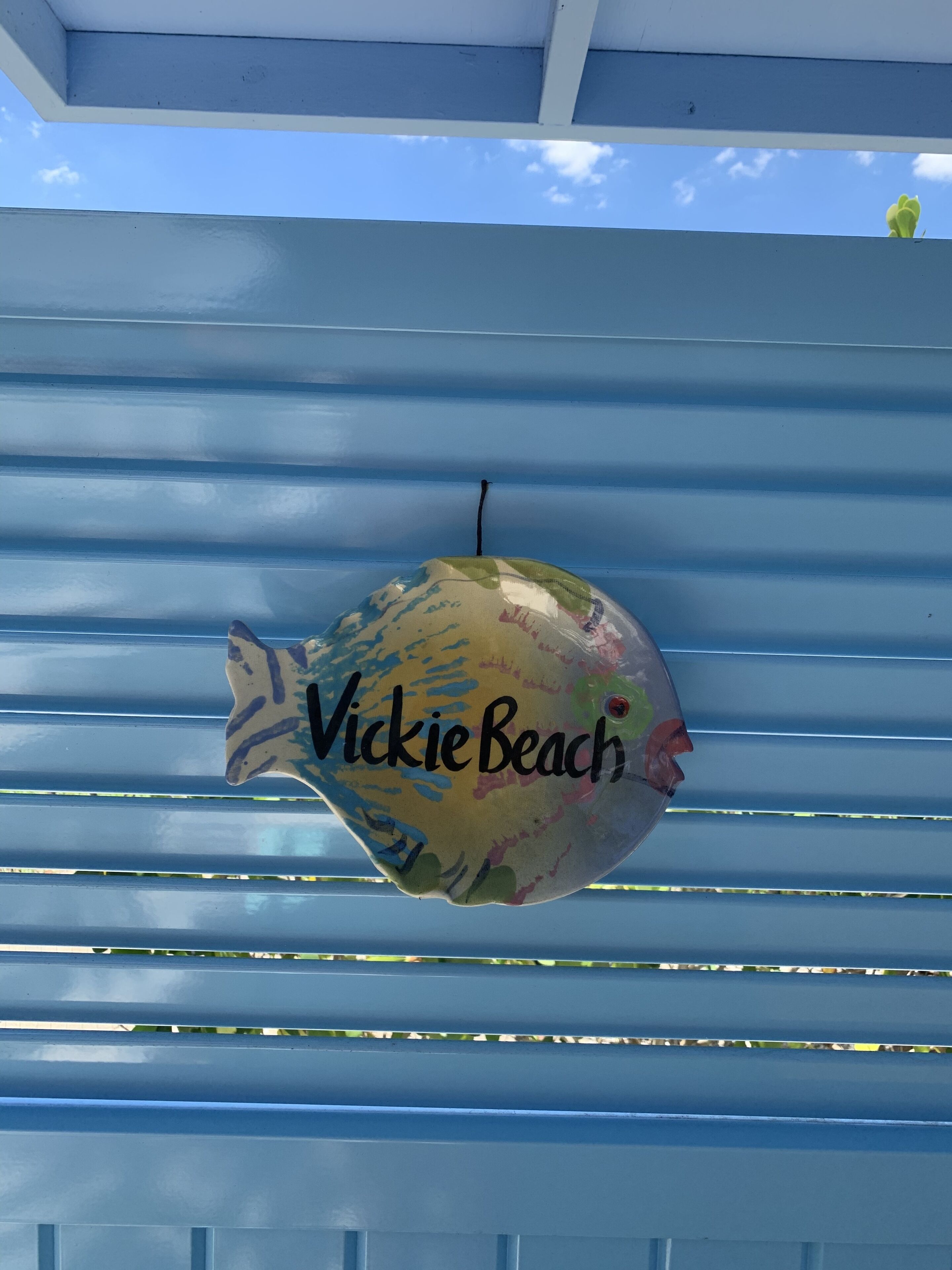 Beach Bungalow only 10 Blocks to Park Shore Beaches!