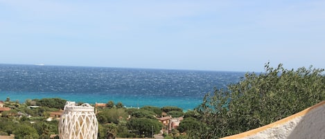 Vue depuis lâhĂ©bergement