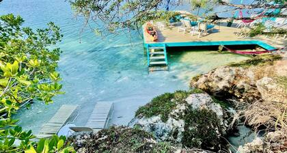 Oceanfront 1-BDR Condo: King-Bed|Pool|Full-Kitchen|Sofa-Bed|Mini-Beach|Dock