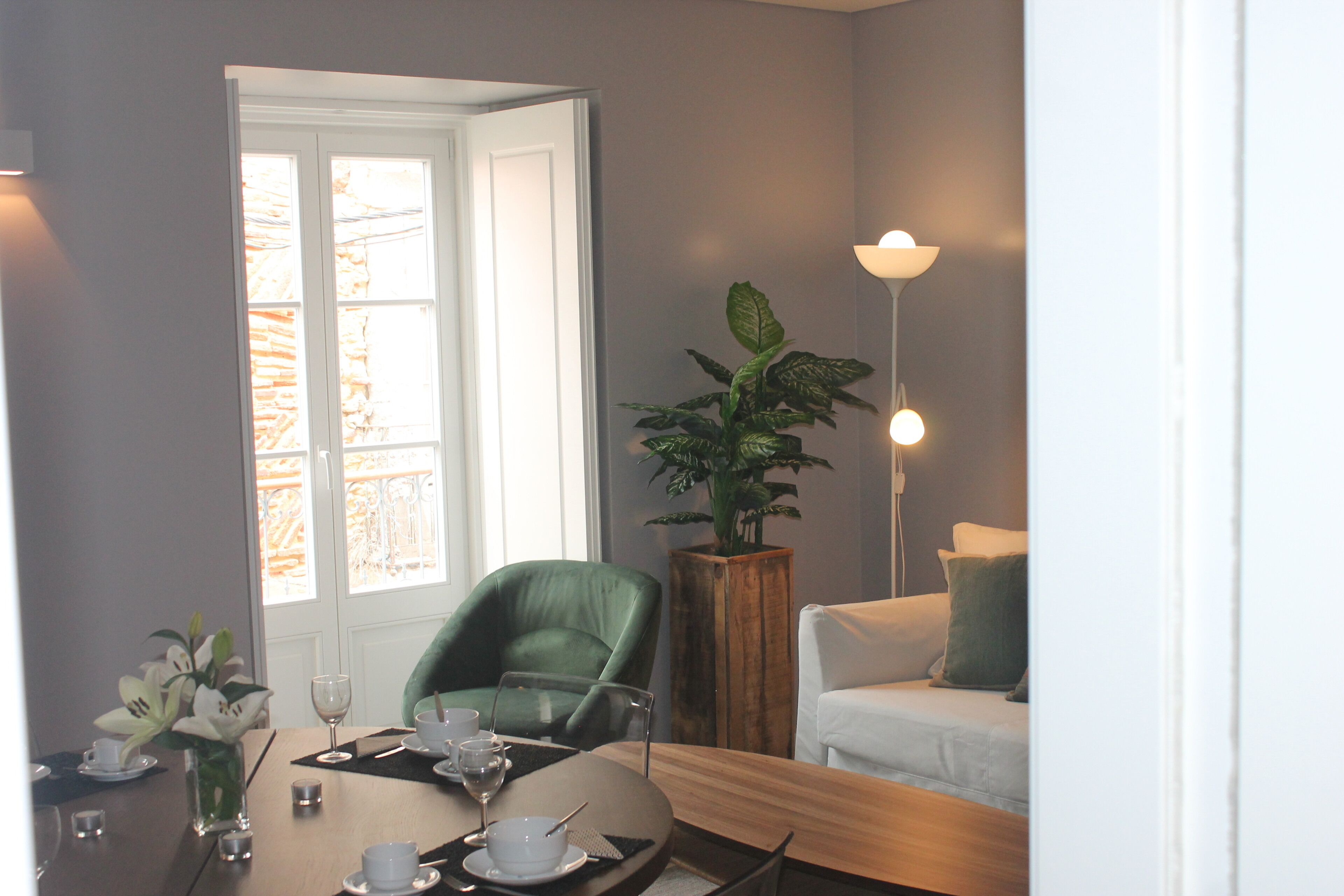 Family Apartment, 1 Bedroom | Living area | 50-cm flat-screen TV with cable channels