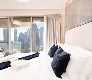 Apartment (0 Bedroom) | Interior - Luxury residence at Fashion Avenue Dubai Mall (Dubai)