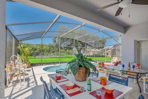 Talo (6 Bedrooms) | Ruokailu omassa huoneessa