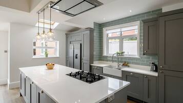 Dishwasher, highchair